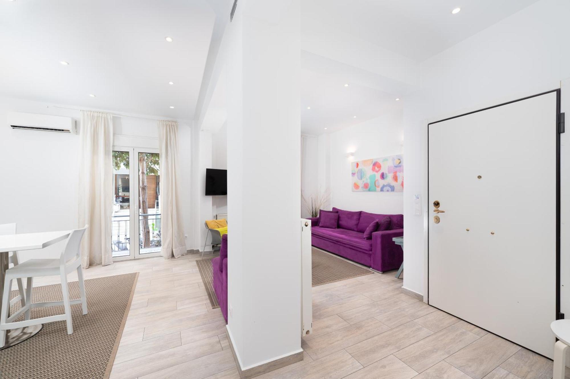 Spacious Modern Apartment In Athens Near Metro ภายนอก รูปภาพ